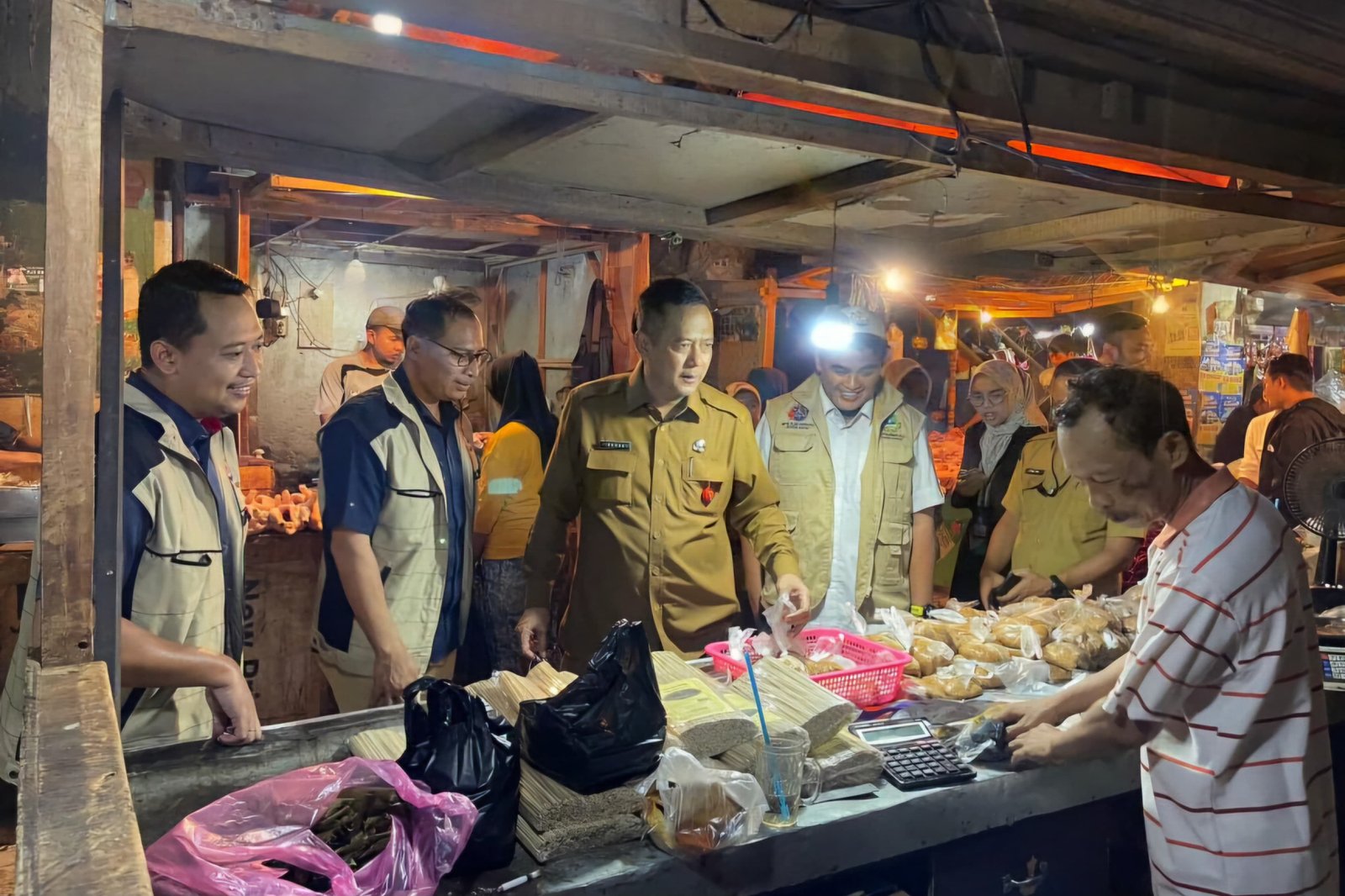 Pemprov banten Siap Masifkan Operasi Pasar Jelang Ramadan 7 Pemprov banten Siap Masifkan Operasi Pasar Jelang Ramadan