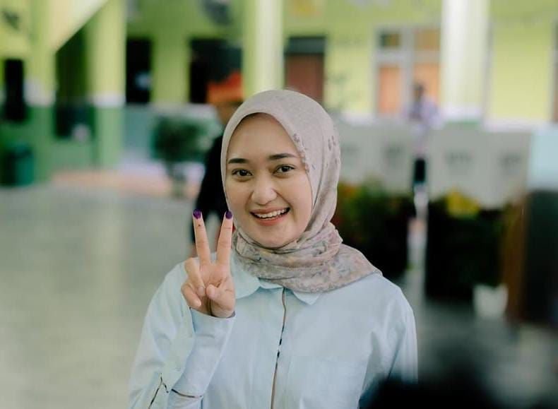 Mengenal Lebih Dekat Wakil Gubernur Lampung Jihan Nurlela Chalim, Berparas Cantik yang Bikin Pria Meleleh 3 Mengenal Lebih Dekat Wakil Gubernur Lampung Jihan Nurlela Chalim, Berparas Cantik yang Bikin Pria Meleleh