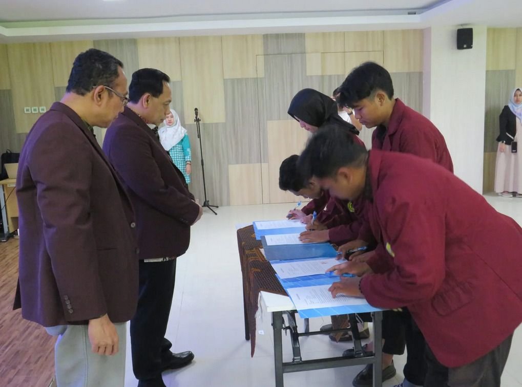 Rektor Untirta Fatah Sulaiman Lantik Pengurus Ormawa, Mulai dari MPM, DPM, BEM, dan UKM