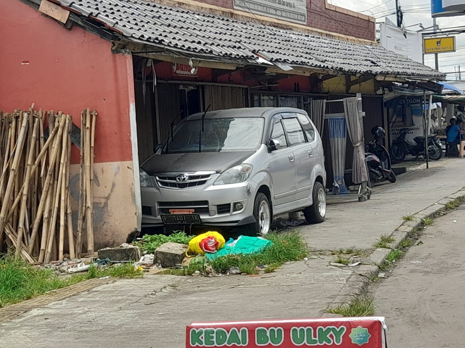 Trotoar Jalan Protokol Kota Baja Rusak, Kepala DPUPR Kota Cilegon Irit Bicara