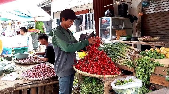 Harga Bumbu Dapur di Pasar Badak Pandeglang Naik Jelang Ramadan 2025, Masakan Tak Lagi Gurih?