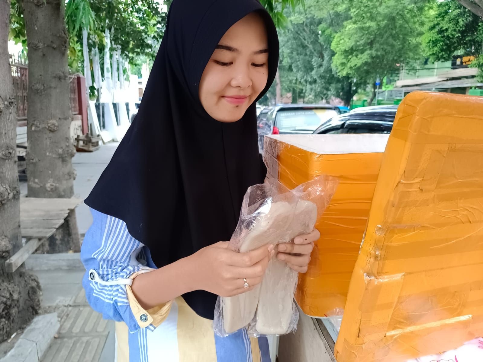 Bontot Domas Hidangan Buka Puasa yang Familiar di Meja Makan Warga Banten 8 Bontot Domas Hidangan Buka Puasa yang Familiar di Meja Makan Warga Banten