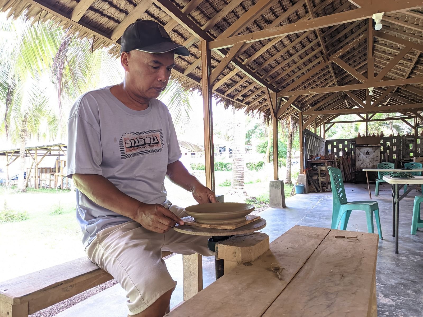Perjuangan Perajin Gerabah di Kabupaten Serang, Masih Eksis di Tengah Serbuan Barang Modern