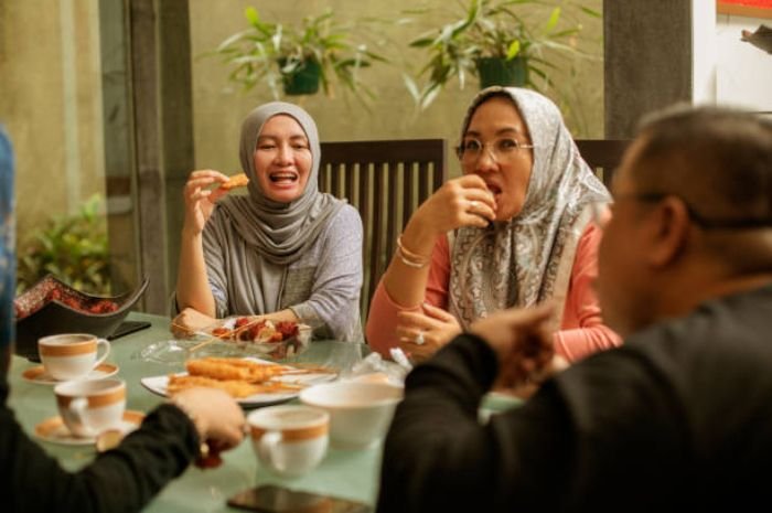 10 Menu Bukber Ramadhan 2025 yang Satset Tanpa Ribet, dari Kudapan Tradisional Hingga Modern 7 10 Menu Bukber Ramadhan 2025 yang Satset Tanpa Ribet, dari Kudapan Tradisional Hingga Modern