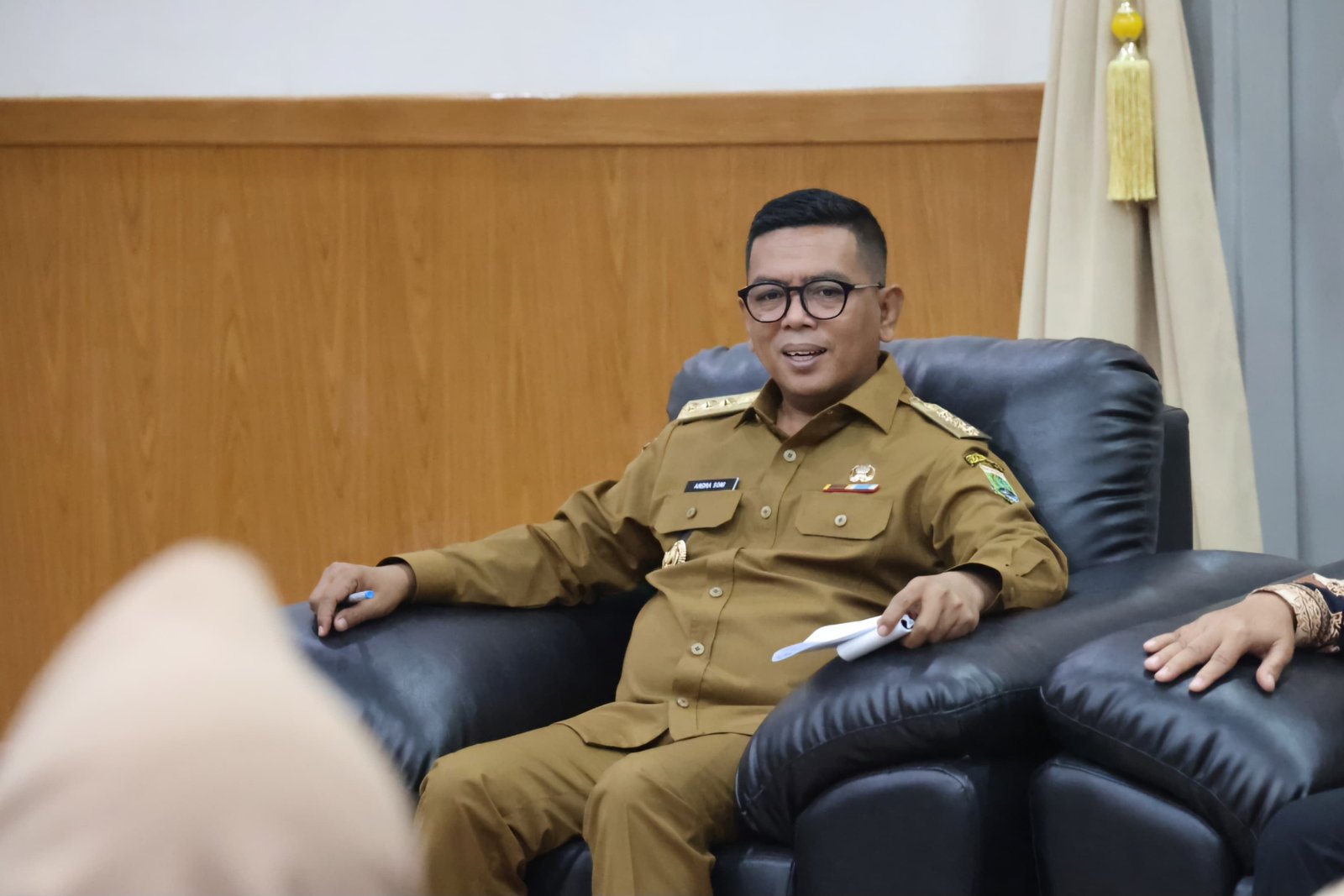 Meski Ada Penundaan, Gubernur Banten Andra Soni Tegaskan Komitmen Percepat Pengangkatan Honorer Jadi PPPK 4 Meski Ada Penundaan, Gubernur Banten Andra Soni Tegaskan Komitmen Percepat Pengangkatan Honorer Jadi PPPK