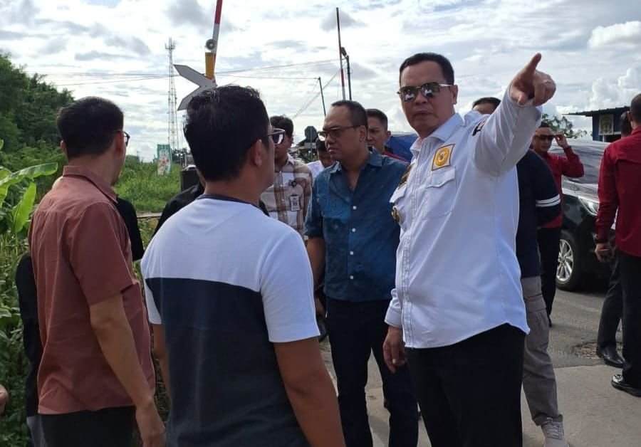 Terima Aduan Sampah, Walikota Serang Budi Rustandi Langsung Cari Solusi 1 Terima Aduan Sampah, Walikota Serang Budi Rustandi Langsung Cari Solusi