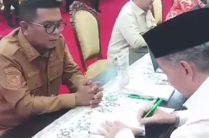 Gubernur Banten Andra Soni Bayar Zakat Harta Serta Puji Peran Baznas Banten