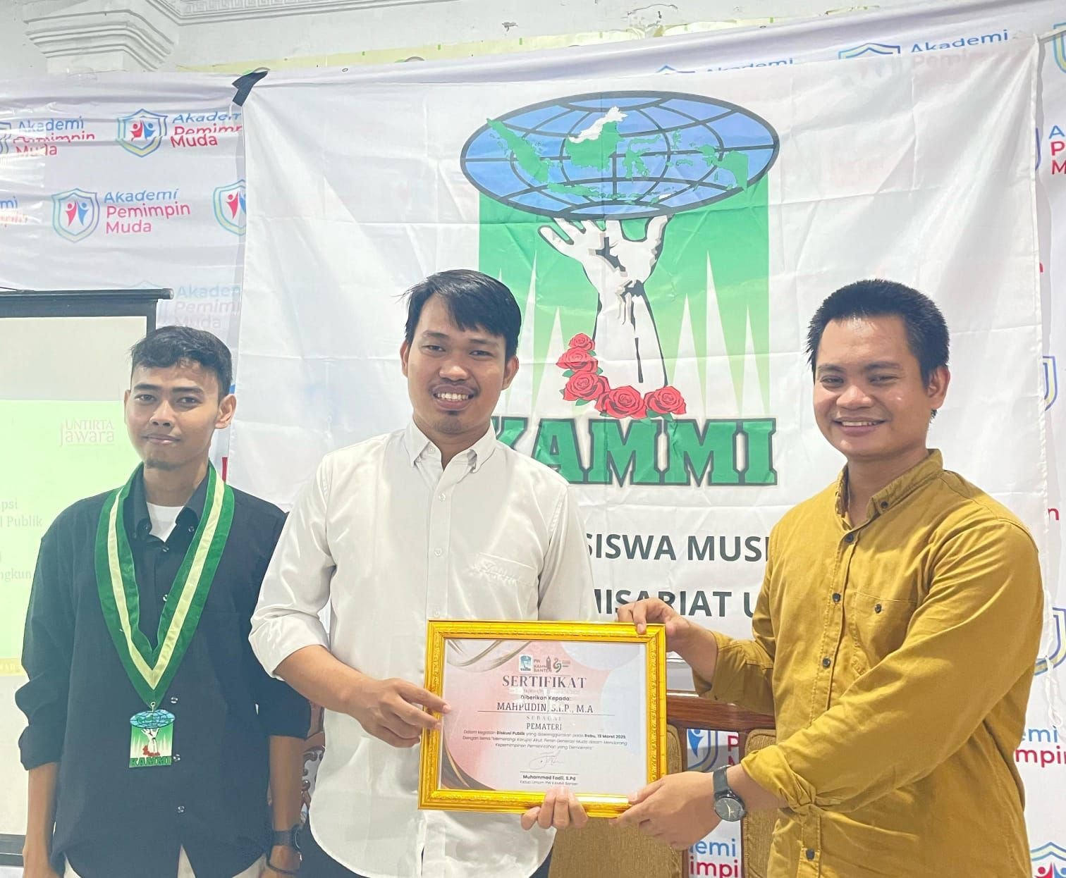 Diskusi Publik PW KAMMI Banten, Akademisi Soroti Hukuman untuk Pelaku Korupsi Untungkan Koruptor 1 Diskusi Publik PW KAMMI Banten, Akademisi Soroti Hukuman untuk Pelaku Korupsi Untungkan Koruptor