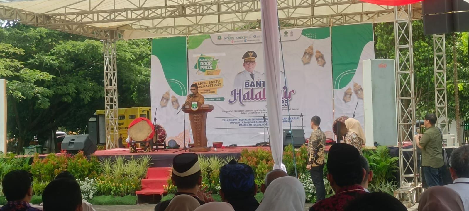 Komite Daerah Ekonomi dan Keuangan Syariah Provinsi Banten Jadi Percontohan Nasional 10 Komite Daerah Ekonomi dan Keuangan Syariah Provinsi Banten Jadi Percontohan Nasional