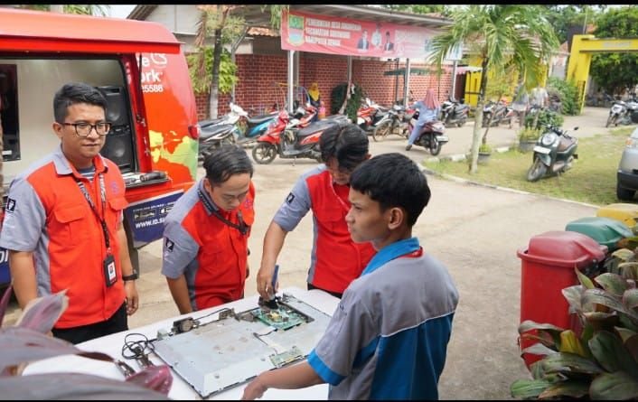 Sharp Berikan Servis Gratis untuk Produk yang Rusak Akibat Banjir Bekasi 9 Sharp Berikan Servis Gratis untuk Produk yang Rusak Akibat Banjir Bekasi