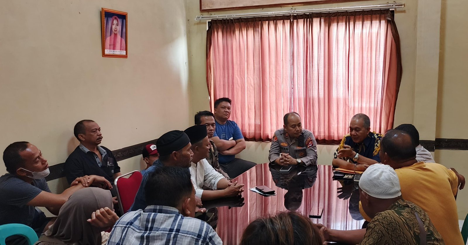 Uang Nasabah Rp5 Miliar Raib Diduga Dibawa Kabur Manager Keuangan BMT Anyer 7 Uang Nasabah Rp5 Miliar Raib Diduga Dibawa Kabur Manager Keuangan BMT Anyer