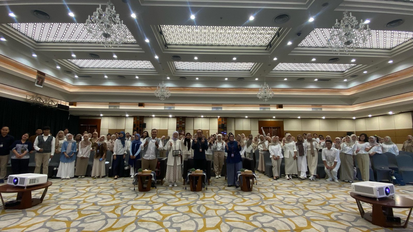 GenBI Banten Gelar GEMBIRA 'GenBI Book Talk Ramadhan' Sebagai Wadah Inspirasi dan Refleksi di Bulan Suci 1 GenBI Banten Gelar GEMBIRA 'GenBI Book Talk Ramadhan' Sebagai Wadah Inspirasi dan Refleksi di Bulan Suci