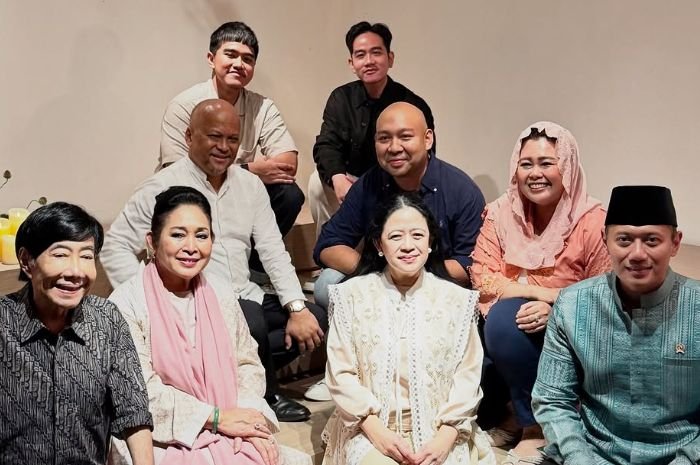 Anak Presiden Ke-1 Hingga Ke-8 Kumpul, Warganet: Belum Tentu Terulang 100 Tahun Kemudian 6 Anak Presiden Ke-1 Hingga Ke-8 Kumpul, Warganet: Belum Tentu Terulang 100 Tahun Kemudian