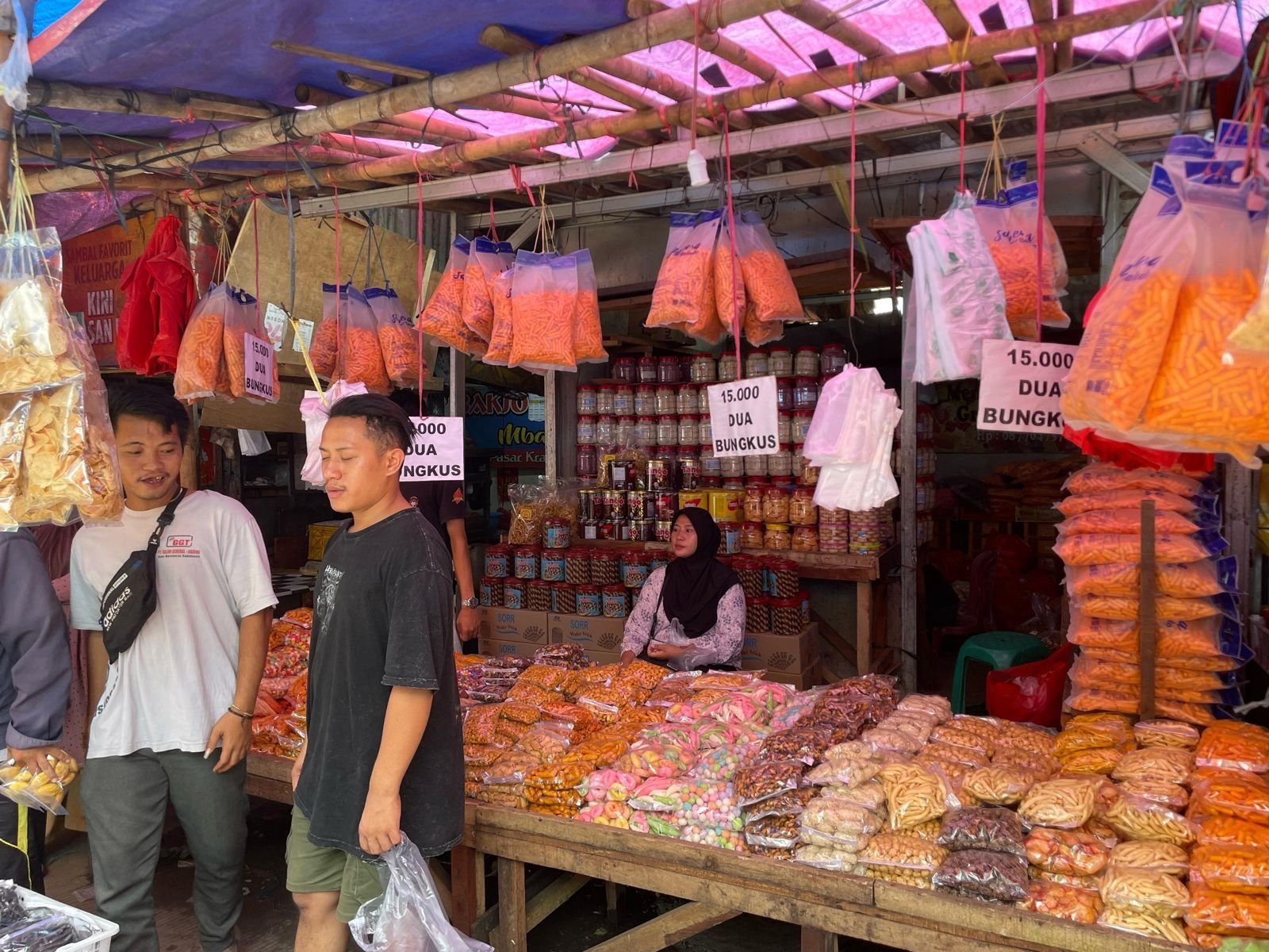 H-5 Lebaran Idul Fitri, Penjual Kue Kering di Kota Cilegon Raih Omzet Rp 5 Juta Dalam Satu Hari