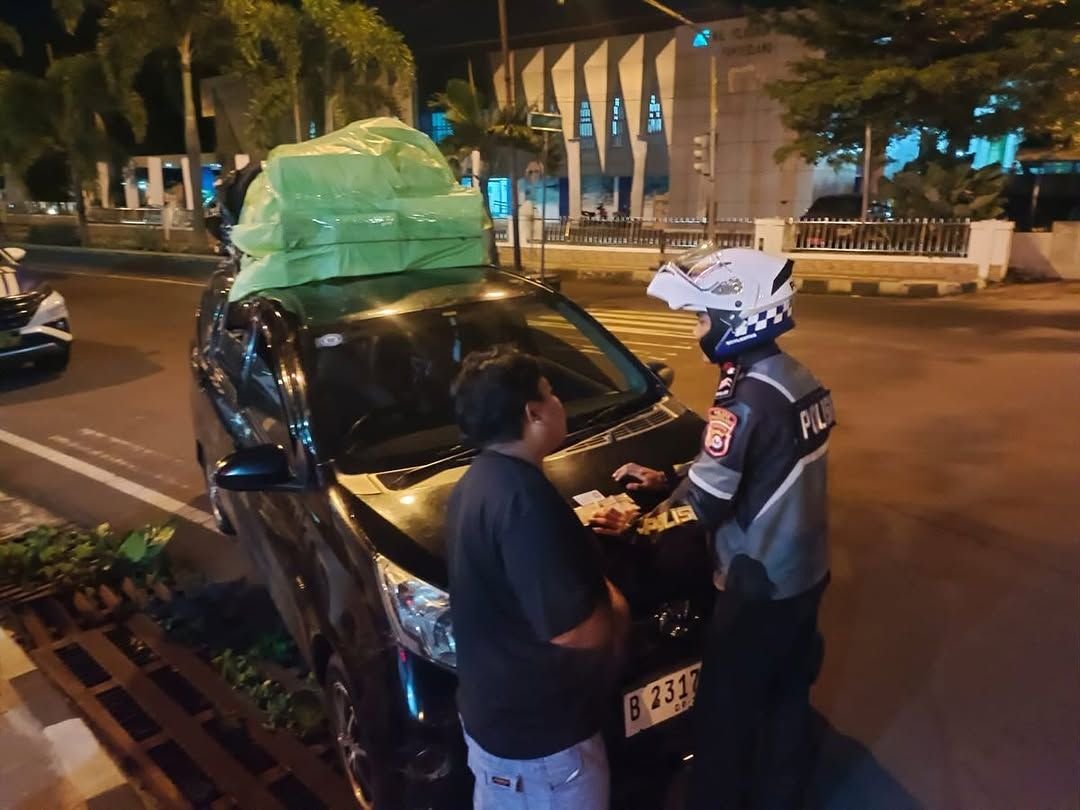 Polres Pandeglang Tindak Tegas Travel Gelap, Sopir Diharap Patuh Peraturan 2 Polres Pandeglang Tindak Tegas Travel Gelap, Sopir Diharap Patuh Peraturan