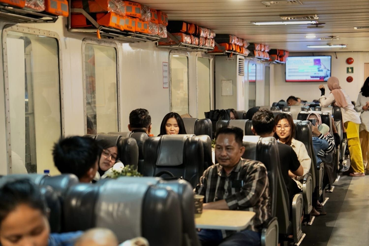 H-5 Pemudik di Pelabuhan Merak Turun 2 Persen, 67.778 Pemudik Menyeberang 1 H-5 Pemudik di Pelabuhan Merak Turun 2 Persen, 67.778 Pemudik Menyeberang