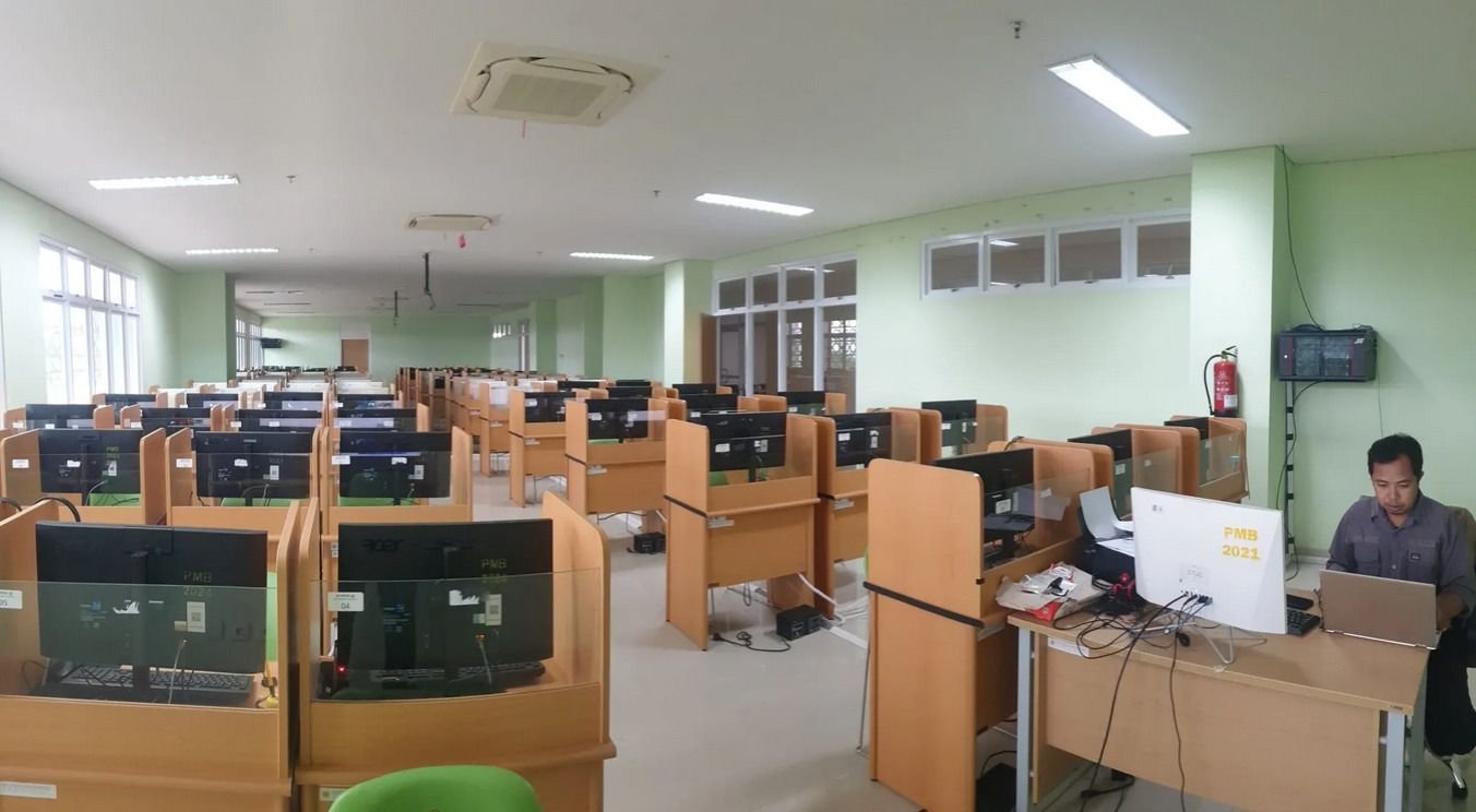 Untirta Gelar Simulasi UTBK-SNBT 2025, Memastikan Tidak Ada Kendala Teknis 2 Untirta Gelar Simulasi UTBK-SNBT 2025, Memastikan Tidak Ada Kendala Teknis