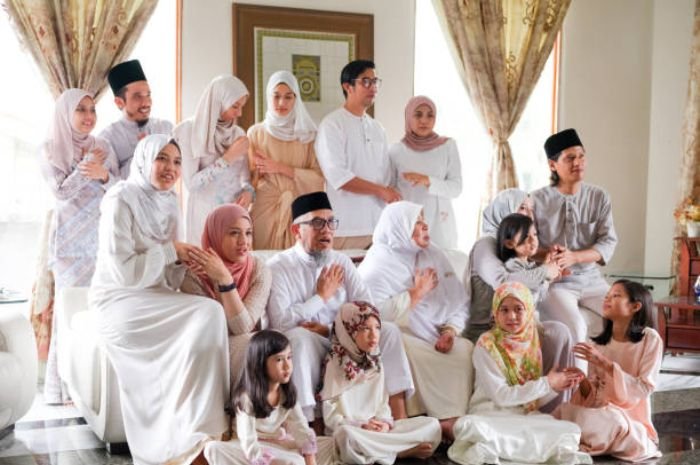 5 Tips Potret Keluarga saat Lebaran 2025 dengan Kamera Ponsel, Hasil Foto Ciamik 1 5 Tips Potret Keluarga saat Lebaran 2025 dengan Kamera Ponsel, Hasil Foto Ciamik