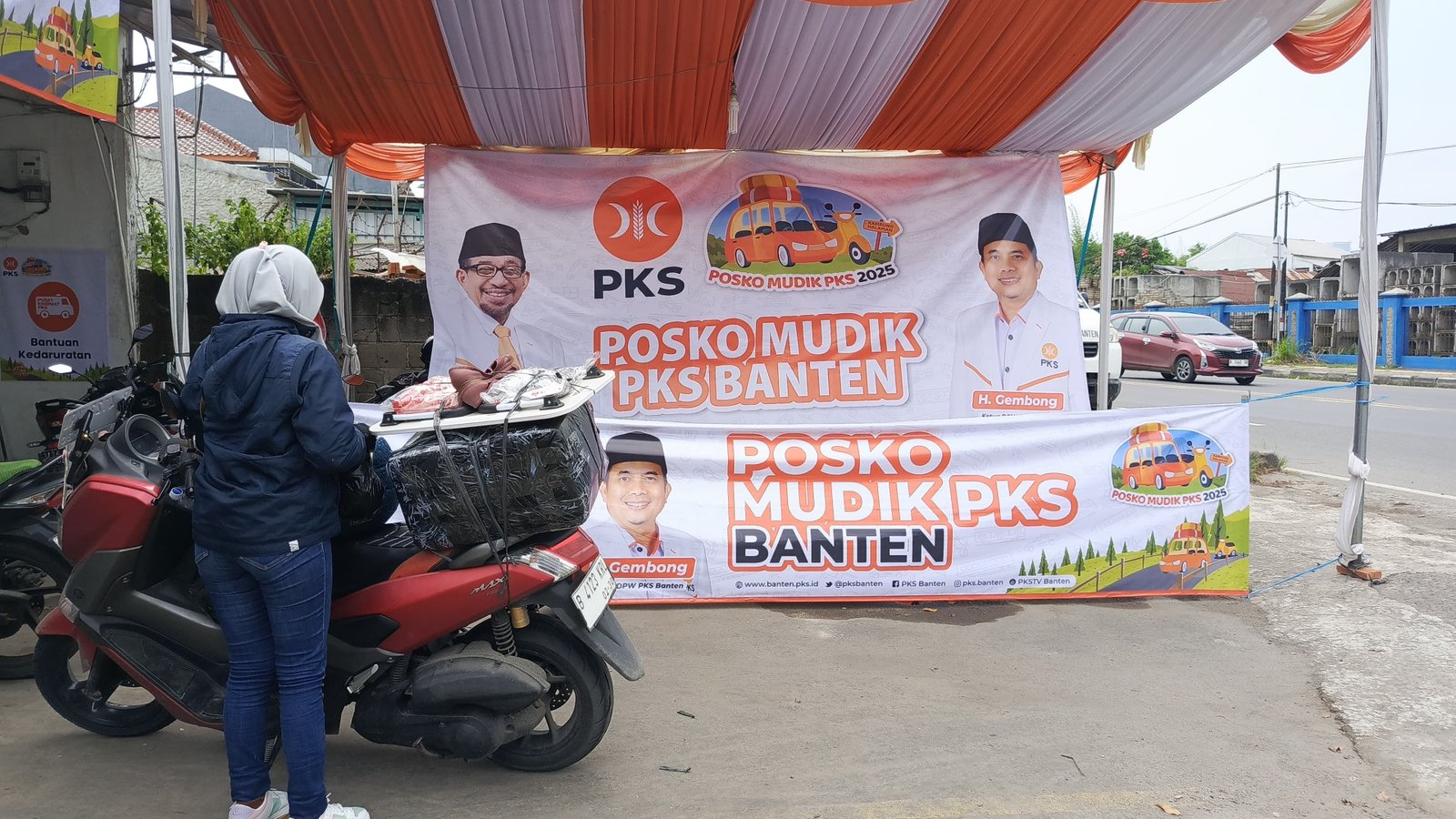 Posko Mudik PKS Banten di Serang Sediakan Berbagai Fasilitas, Mulai dari Tempat Istirahat hingga Pijat 1 Posko Mudik PKS Banten di Serang Sediakan Berbagai Fasilitas, Mulai dari Tempat Istirahat hingga Pijat