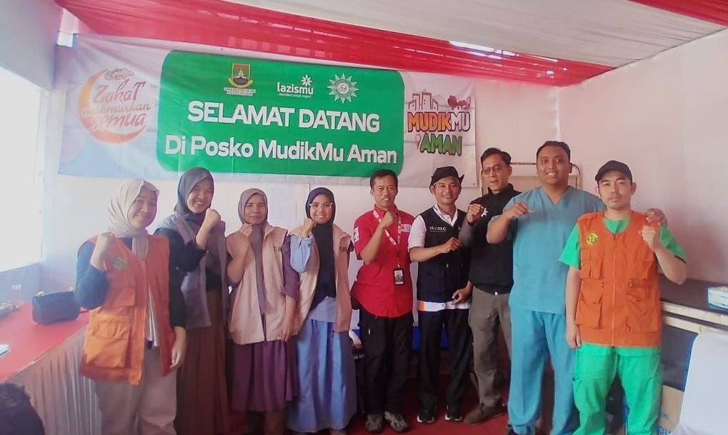 MDMC dan LazisMU Kota Serang Layani Pemudik Lewat Bhakti Lebaran di Posko Pelabuhan Ciwandan dan Merak 3 MDMC dan LazisMU Kota Serang Layani Pemudik Lewat Bhakti Lebaran di Posko Pelabuhan Ciwandan dan Merak