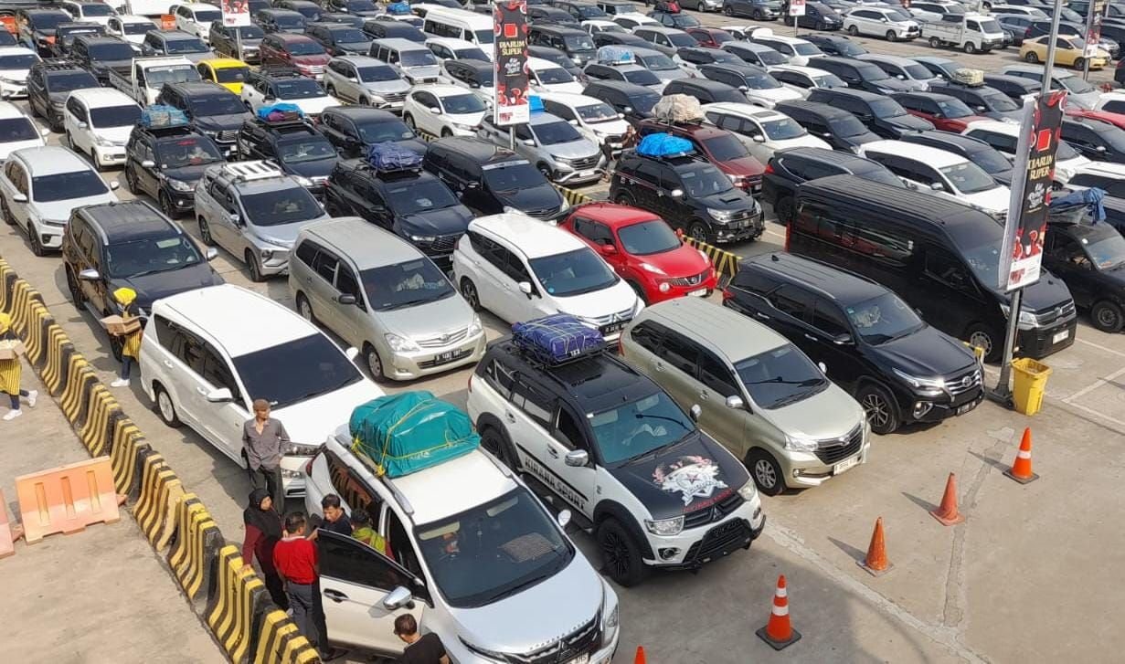 Tercatat Sebaanyak 833.404 Pemudik Tinggalkan Pulau Jawa 3 Tercatat Sebaanyak 833.404 Pemudik Tinggalkan Pulau Jawa