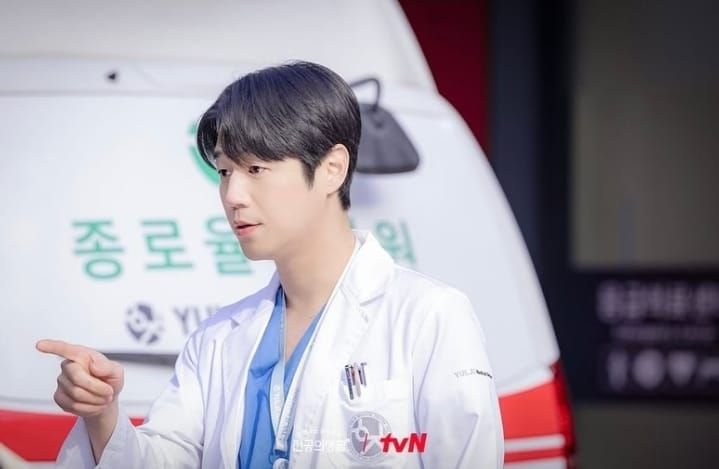 Instagram Jung Joon Won Pemeran Ku Do Won di Resident Playbook, Disebut Mirip Jung Hae In hingga Green Forest 1 Instagram Jung Joon Won Pemeran Ku Do Won di Resident Playbook, Disebut Mirip Jung Hae In hingga Green Forest