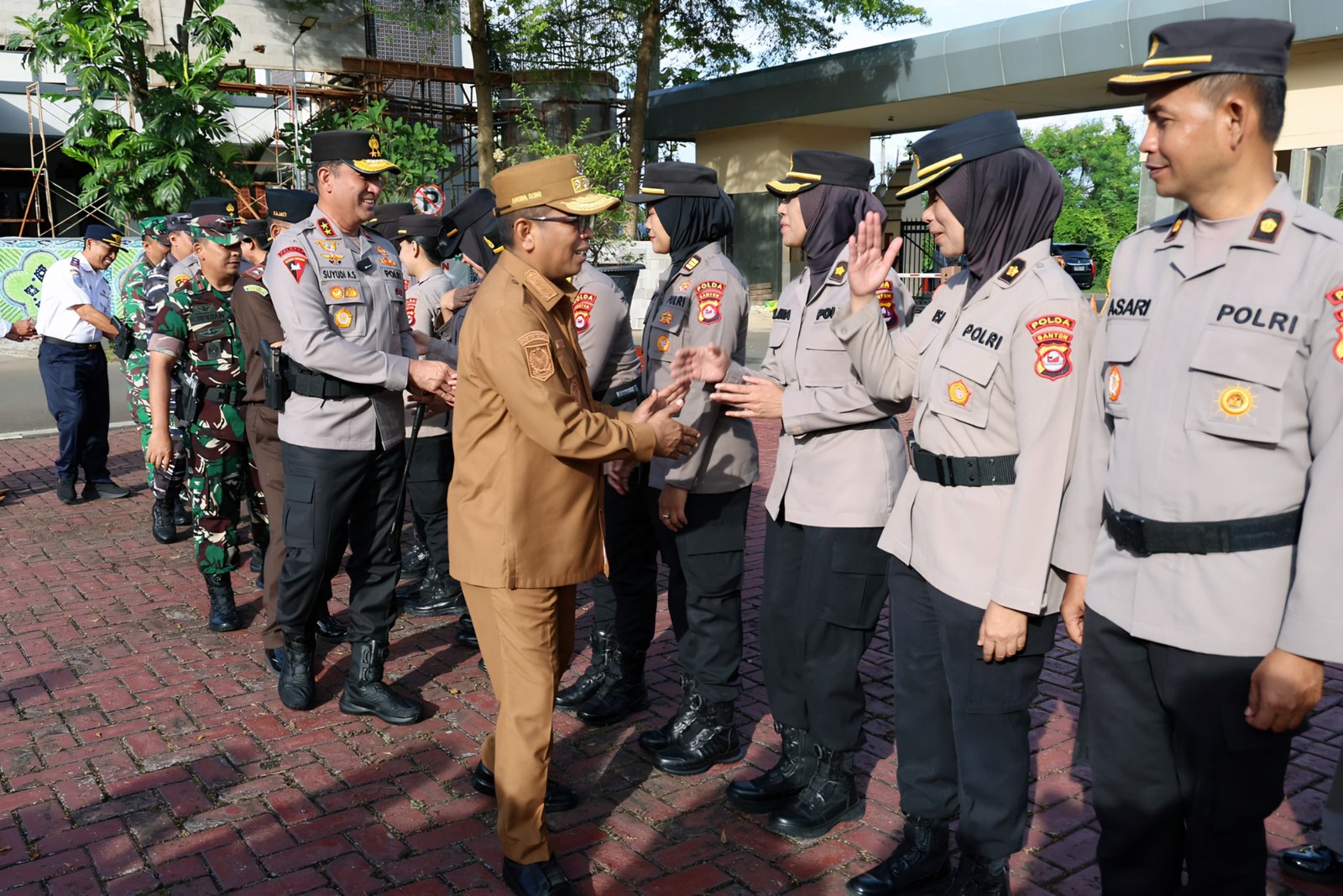 Koordinasi Adalah Kunci, Gubernur Andra Soni Apresiasi Kelancaran Arus Mudik dan Balik Lebaran 2025 1 Koordinasi Adalah Kunci, Gubernur Andra Soni Apresiasi Kelancaran Arus Mudik dan Balik Lebaran 2025