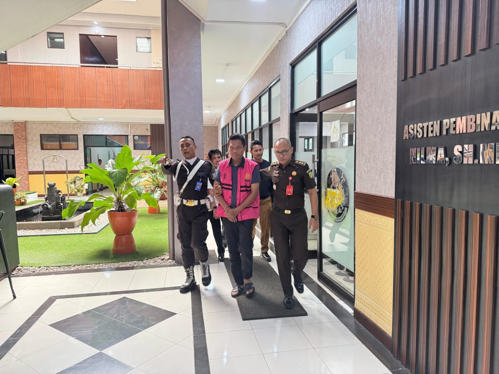 Tersangka Kasus Korupsi Pengelolaan Sampah di DLHK Kota Tangsel Bisa Bertambah 2 Tersangka Kasus Korupsi Pengelolaan Sampah di DLHK Kota Tangsel Bisa Bertambah