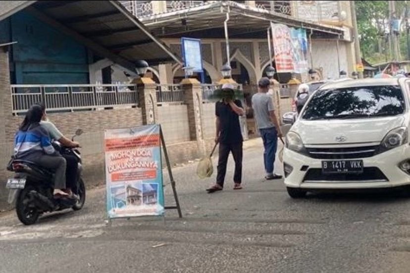 Bolehkah Minta Sumbangan di Jalanan? Simak Pandangan Hukum Penggalangan Dana dalam Islam 9 Bolehkah Minta Sumbangan di Jalanan? Simak Pandangan Hukum Penggalangan Dana dalam Islam