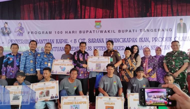 Pemkab Tangerang Salurkan Bantuan untuk Nelayan Guna Tingkatkan Produktivitas dan Kesejahteraan 9 Pemkab Tangerang Salurkan Bantuan untuk Nelayan Guna Tingkatkan Produktivitas dan Kesejahteraan