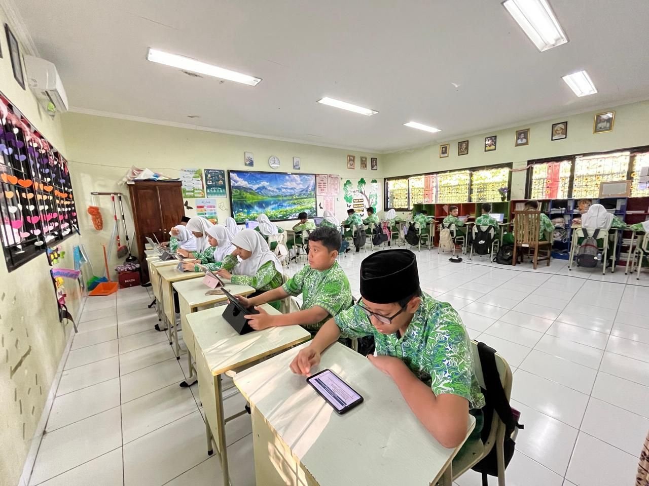 Siswa Kelas 6 SD Islam Al Azhar 40 YWPKS Cilegon Ikuti TO dan US Berbasis Daring 1 Siswa Kelas 6 SD Islam Al Azhar 40 YWPKS Cilegon Ikuti TO dan US Berbasis Daring