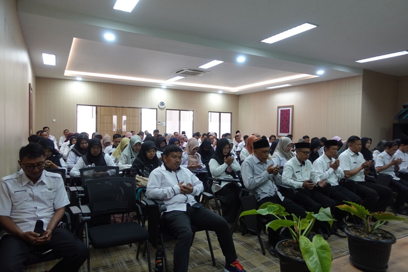 ASN Kabupaten Serang Baru Diimbau Tidak Korupsi dan Jaga Kedisiplinan 4 ASN Kabupaten Serang Baru Diimbau Tidak Korupsi dan Jaga Kedisiplinan