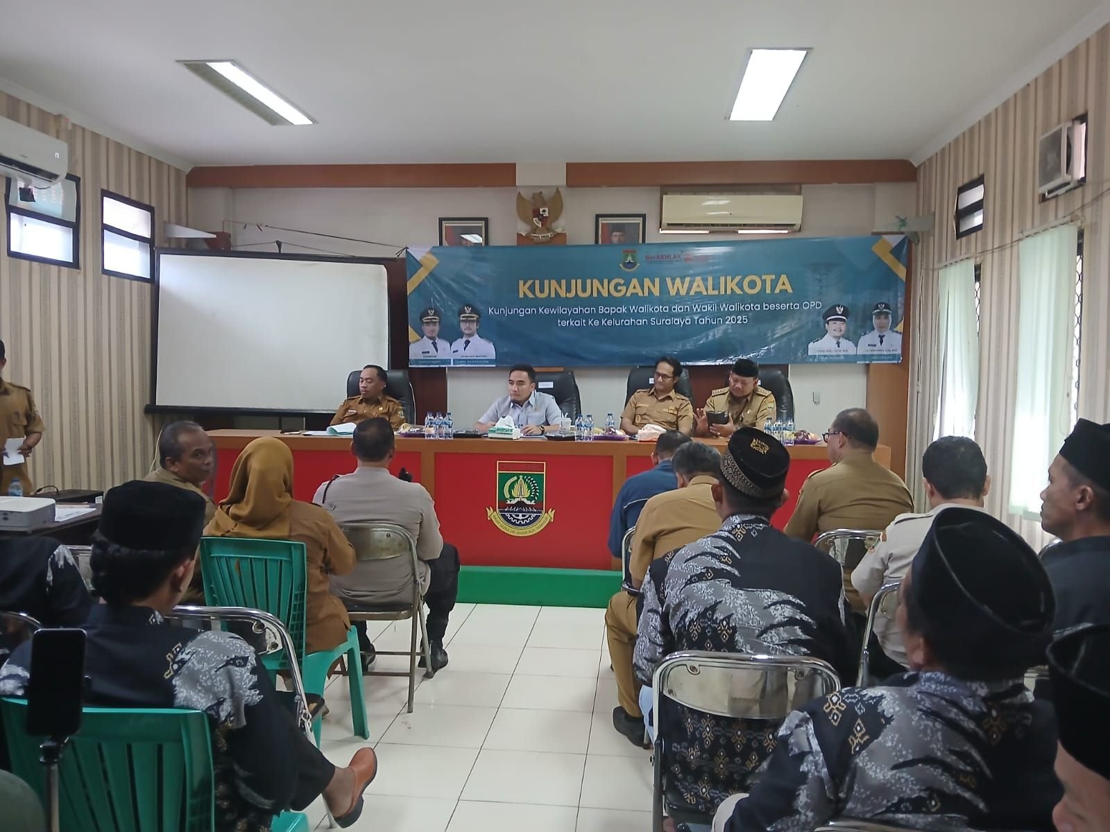 Warga Suralaya Kota Cilegon Keluhkan Sulitnya Kerja di Industri 9 Warga Suralaya Kota Cilegon Keluhkan Sulitnya Kerja di Industri