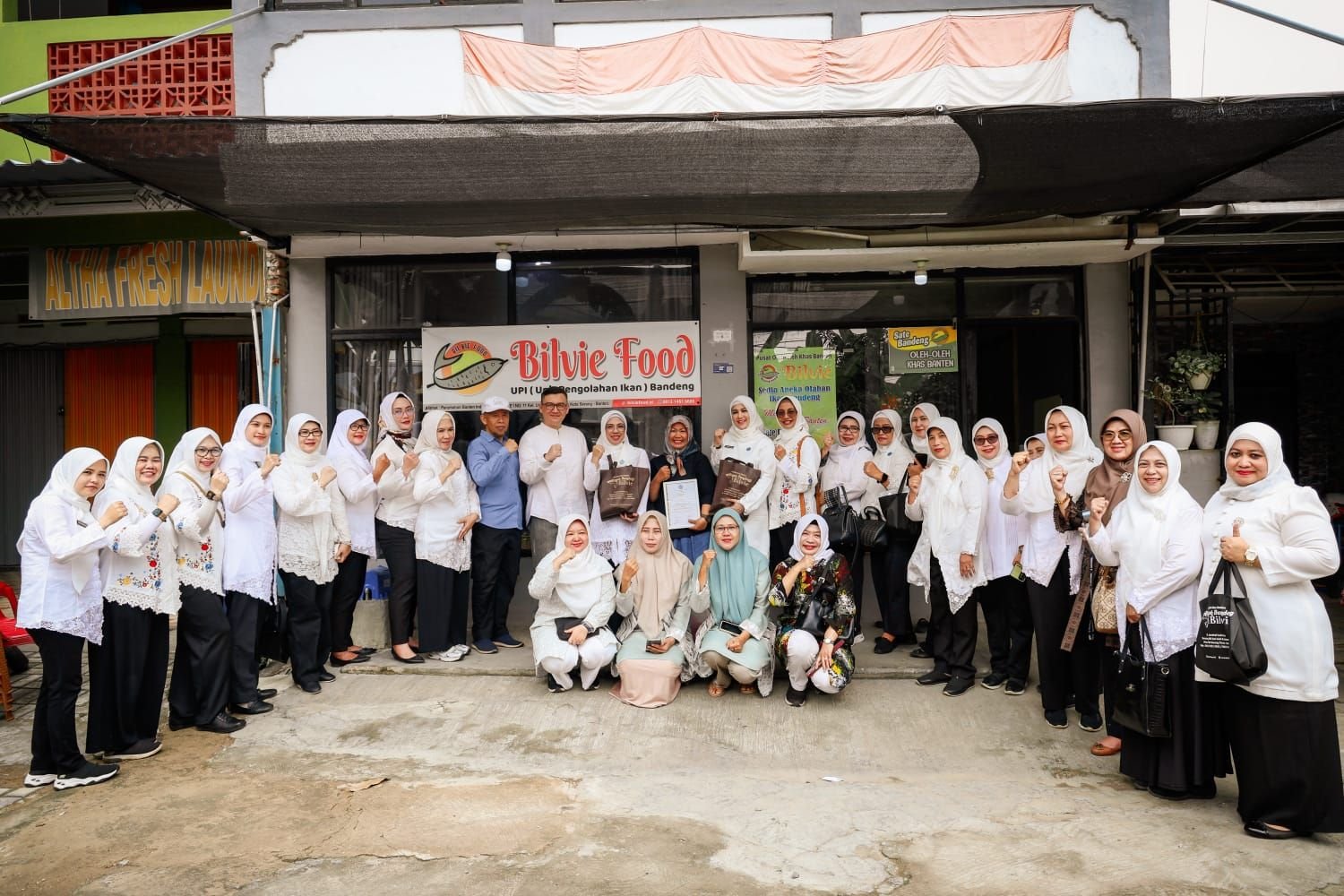 Peringati Hari Kartini, Ketua TP PKK Provinsi Banten Berikan Penghargaan 1 Peringati Hari Kartini, Ketua TP PKK Provinsi Banten Berikan Penghargaan