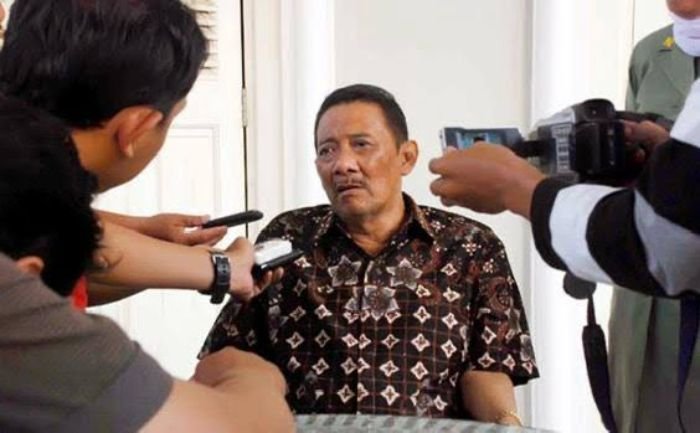 Mengenang Tubagus Aat Syafaat, Pemkot Bakal Ziarah ke Makam Walikota Pertama di HUT Kota Cilegon ke-26 5 Mengenang Tubagus Aat Syafaat, Pemkot Bakal Ziarah ke Makam Walikota Pertama di HUT Kota Cilegon ke-26