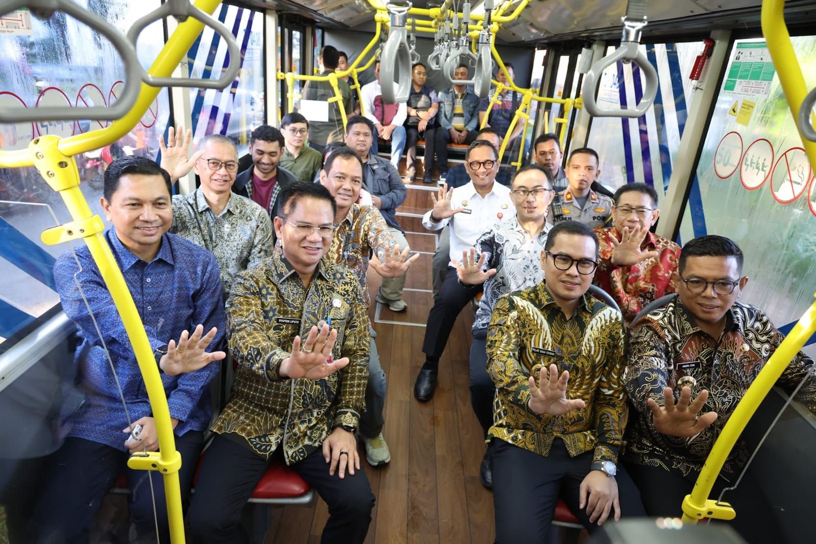 Rute TransJakarta S-61 Diresmikan Andra Soni, Alam Sutera–Blok M Hanya 95 Menit