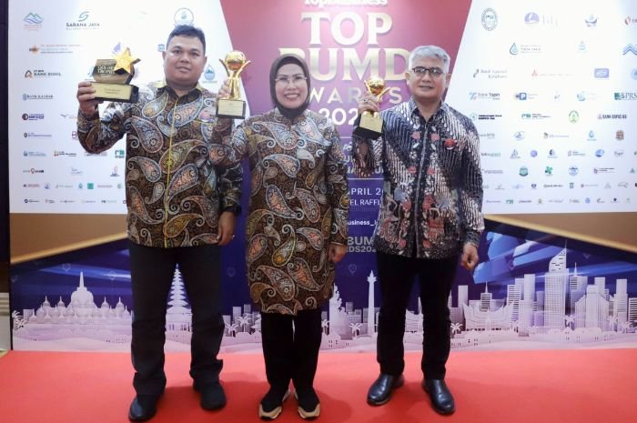 Sabet Penghargaan, Bupati Serang Kembali Dinobatkan Sebagai TOP Pembina BUMD 2025