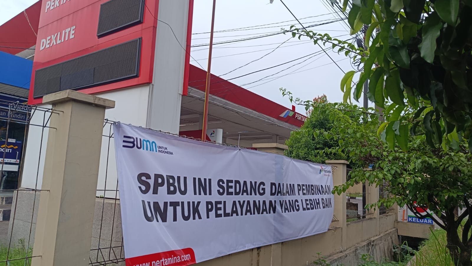 Manager dan Pengawas SPBU Ciceri Jadi Tersangka Dugaan Pengoplosan Pertamax 1 Manager dan Pengawas SPBU Ciceri Jadi Tersangka Dugaan Pengoplosan Pertamax