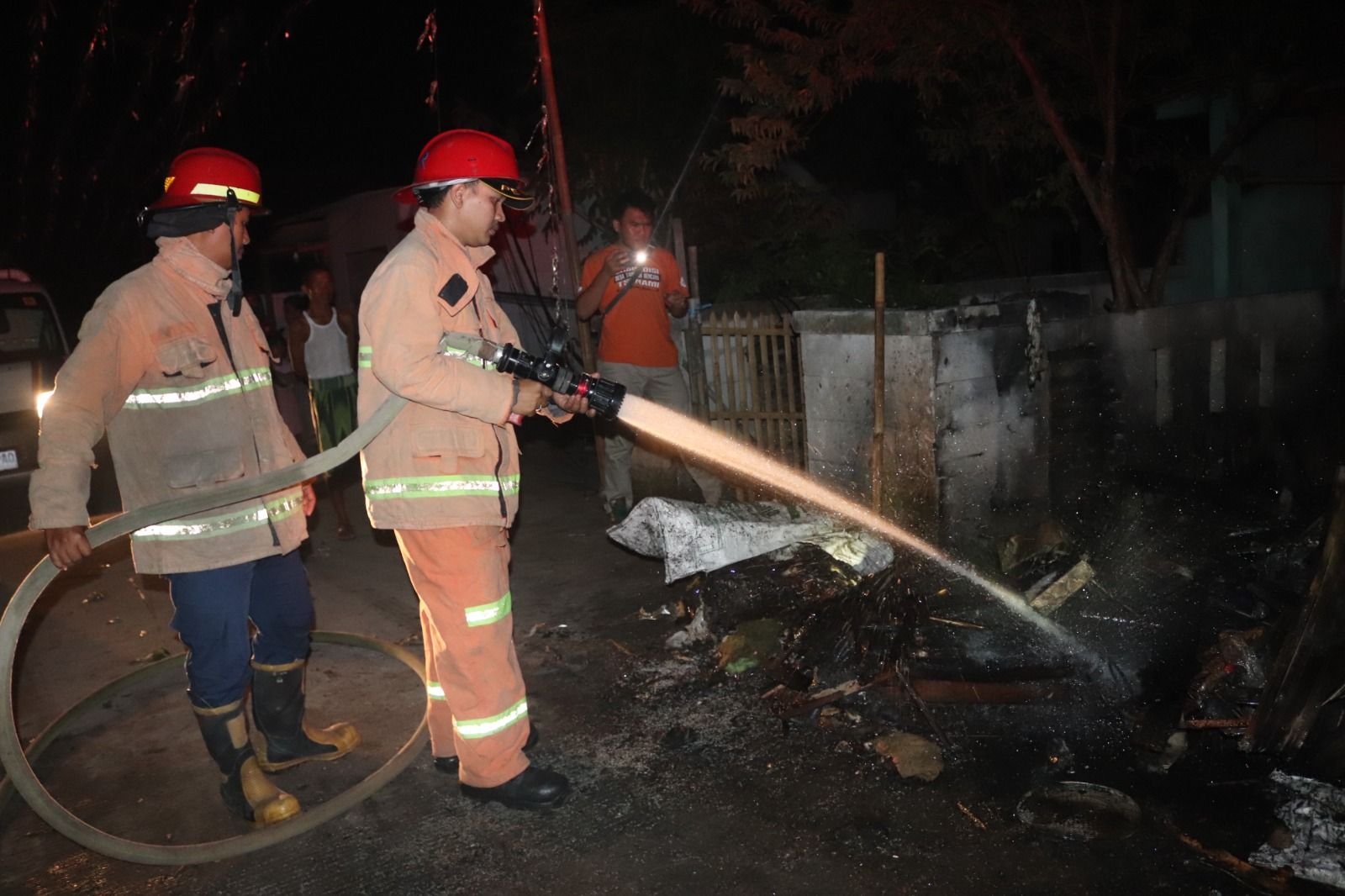 Diduga karena Obat Nyamuk, Rumah dan Janda Tua di Pontang Terbakar Hidup-hidup 2 Diduga karena Obat Nyamuk, Rumah dan Janda Tua di Pontang Terbakar Hidup-hidup