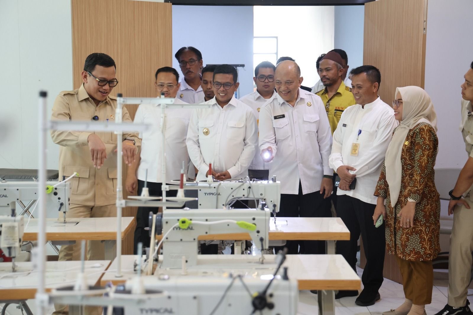 Dikunjungi Menteri P2MI, UPTD Latihan Kerja Dipersiapkan Jadi Sentra Vokasi Pekerja Migran