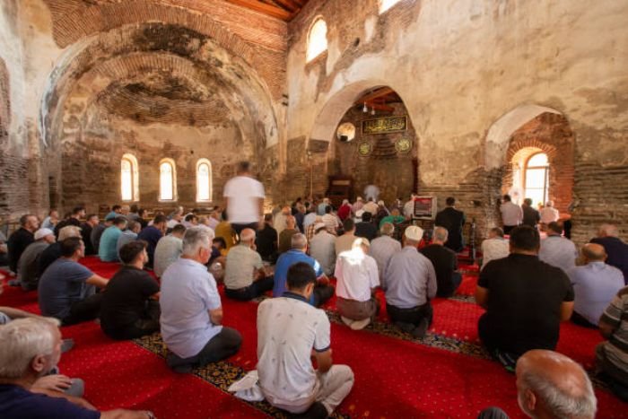 Bolehkah Belanja Online saat Khutbah Jumat? Cek Penjelasannya di Sini 5 Bolehkah Belanja Online saat Khutbah Jumat? Cek Penjelasannya di Sini