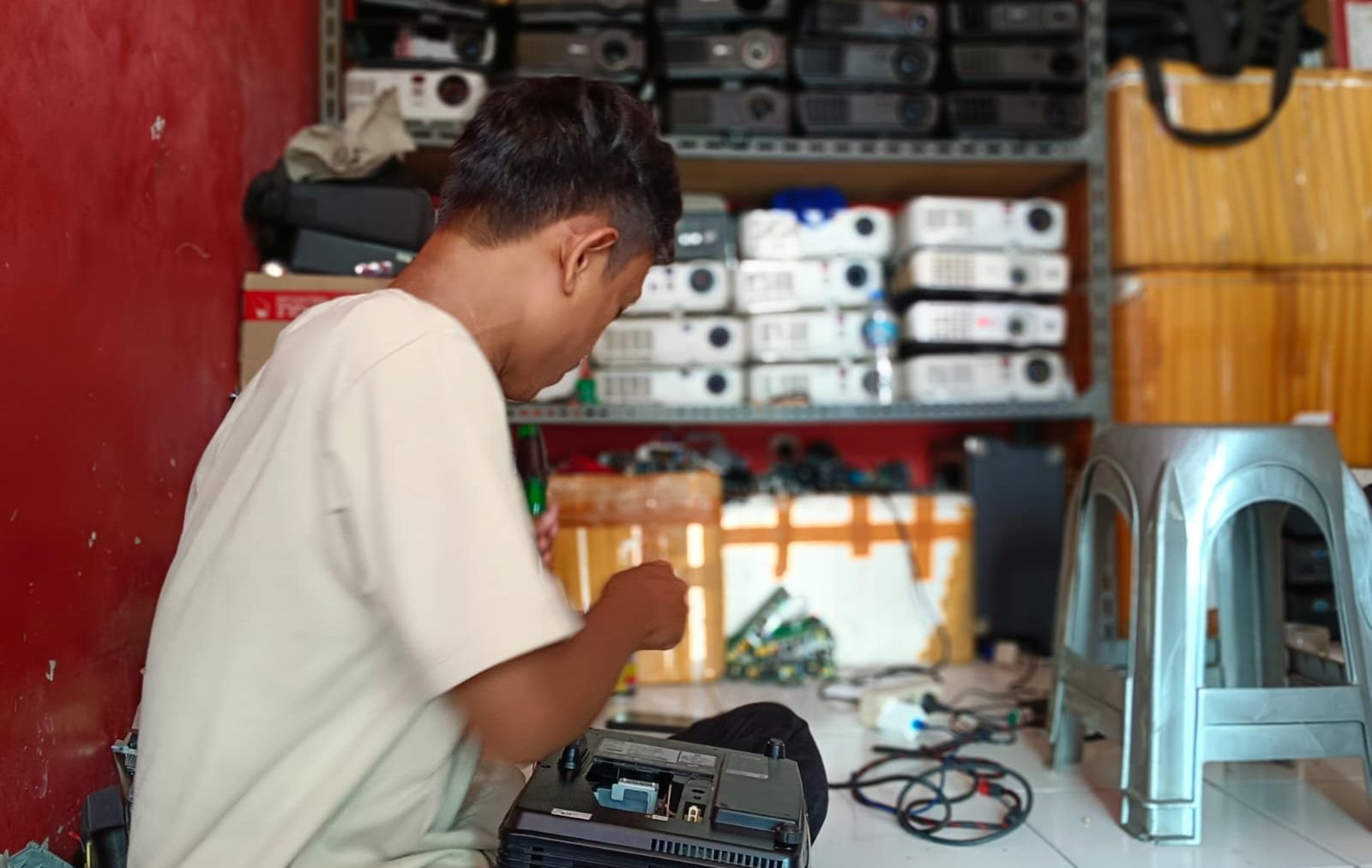 Pamor Bisnis Proyektor Mulai Tergerus, Minat Videotron dan Smart TV Terus Naik