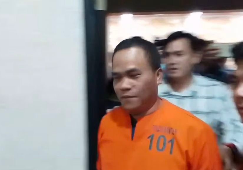 Breaking News! 3 Orang Ditetapkan Jadi Tersangka Kasus Minta Proyek Rp5 T, Termasuk Ketua Kadin Kota Cilegon 8 Breaking News! 3 Orang Ditetapkan Jadi Tersangka Kasus Minta Proyek Rp5 T, Termasuk Ketua Kadin Kota Cilegon