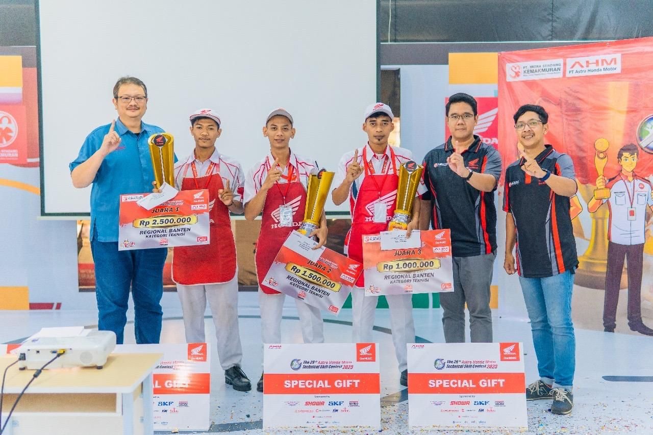 Bangga! Mekanik Terbaik Honda Banten Siap Berlaga di Tingkat Nasional 2 Bangga! Mekanik Terbaik Honda Banten Siap Berlaga di Tingkat Nasional