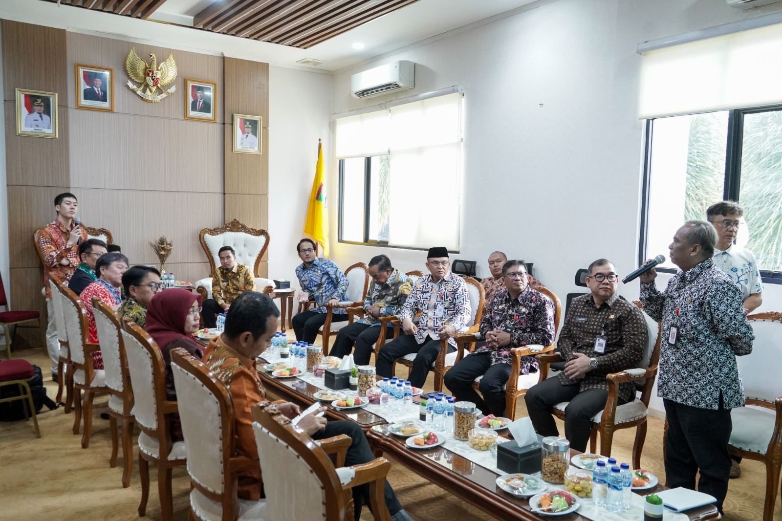 Ratusan Warga Cilegon Pilih Jadi Pekerja Migran Karena Loker di Daerah Minim? Disnaker Ungkap Apa yang Terjadi 9 Ratusan Warga Cilegon Pilih Jadi Pekerja Migran Karena Loker di Daerah Minim? Disnaker Ungkap Apa yang Terjadi