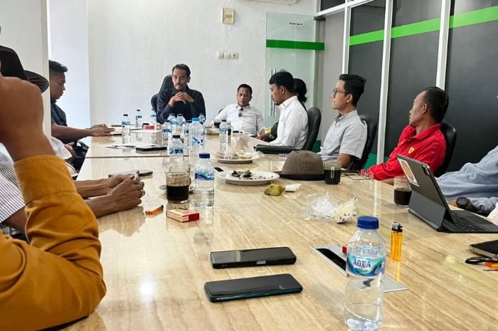 Pengurus Tegaskan M Salim Masih Jadi Ketua Kadin Kota Cilegon Pasca Penetapan Tersangka Kasus Minta Proyek Rp5 T 1 Pengurus Tegaskan M Salim Masih Jadi Ketua Kadin Kota Cilegon Pasca Penetapan Tersangka Kasus Minta Proyek Rp5 T