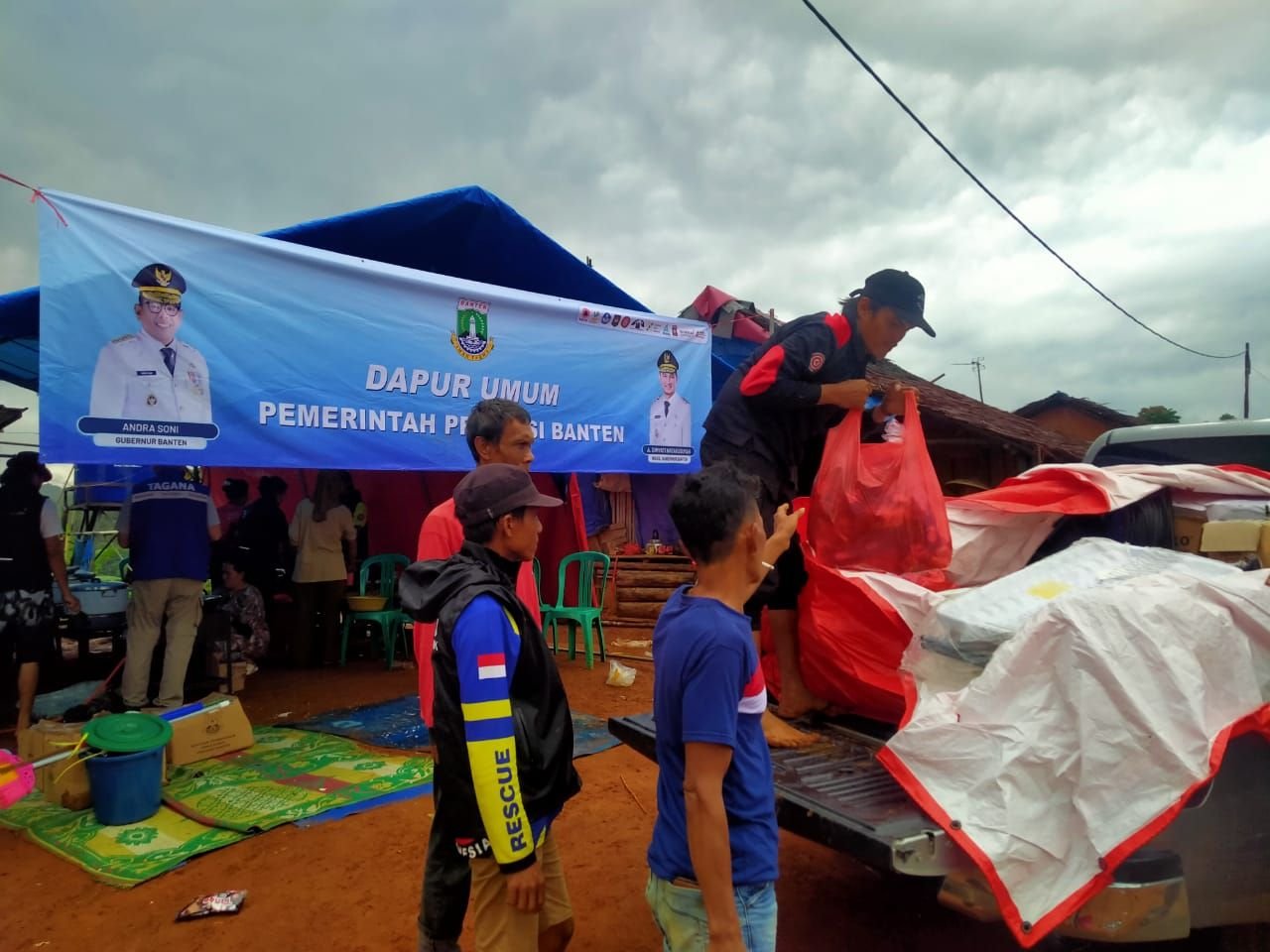 Merasa Kena Prank, Warga Kecewa Andra Soni Tak Jadi Berkunjung ke Huntara Cigobang: Biar Kami yang Mendatangi!