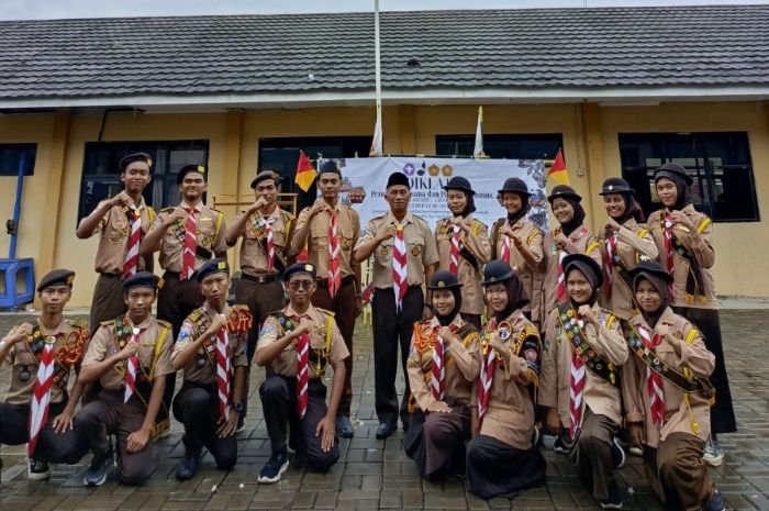 Sebanyak 16 Penegak Laksana di SMA Negeri 1 Cikande Dilantik