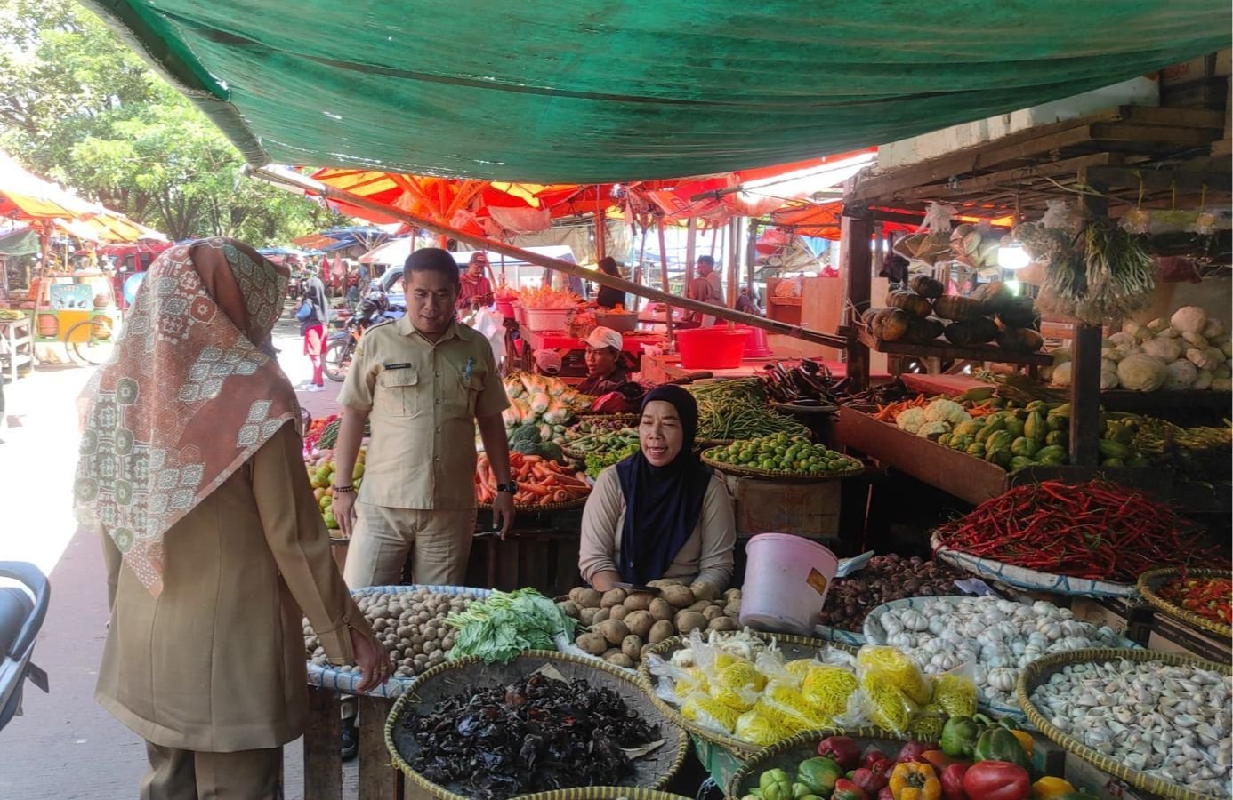 Jelang Idul Adha, Disperindag Cilegon Pastikan Komoditas Pangan di Pasar Kranggot Cilegon Aman