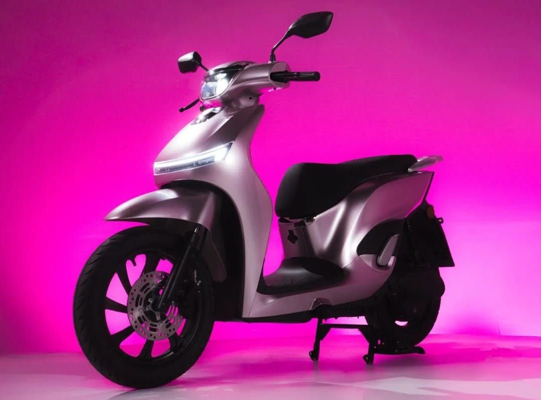 Indomobil Rilis Adora Skuter Listrik, Tawarkan TKDN Tinggi dengan Performa Handal 1 Indomobil Rilis Adora Skuter Listrik, Tawarkan TKDN Tinggi dengan Performa Handal